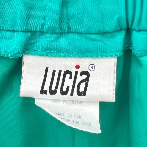 Lucia Vintage 90s Front-Pleated High-Waisted Shorts, Turquoise | 12 - Picture 8 of 8